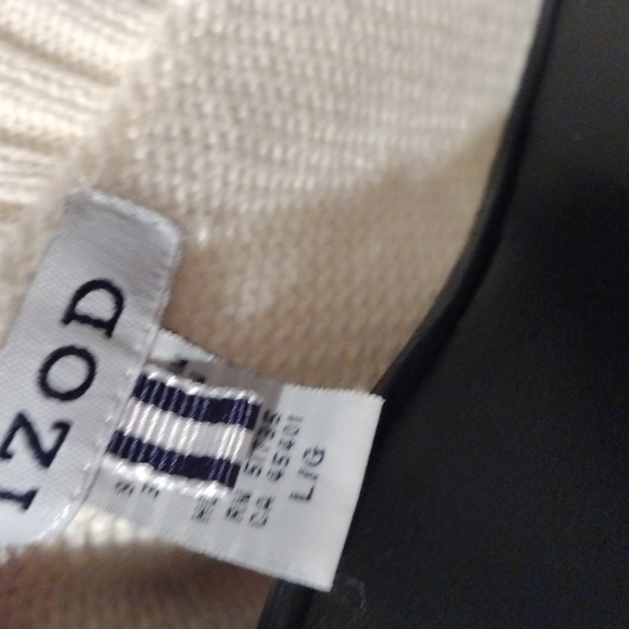 IZOD Knit Sweater LG - Picture 5 of 5
